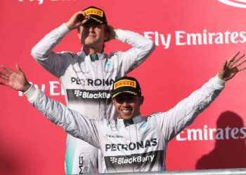 Com a décima vitória do ano Hamilton abre os braços para o segundo título (Foto Mercedes-Benz Media)