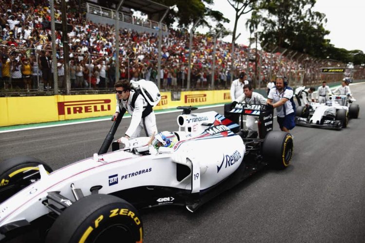 Interlagos, Sao Paulo, Brazil.
Sunday 15 November 2015.
Felipe Massa, Williams FW37 Mercedes, arrives on the grid.
Photo: Glenn Dunbar/Williams
ref: Digital Image W89P5713