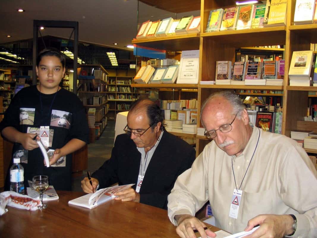 Da esquerda: Diogo Arendt, autor; Reinaldo Abrahão, autor; e Ronaldo Berg, autor do causo que é apresentado nesta matéria