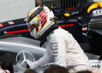 Hamilton e Mercedes em momento de vitória: o retrato da F-1 2016 (Foto Mercedes)