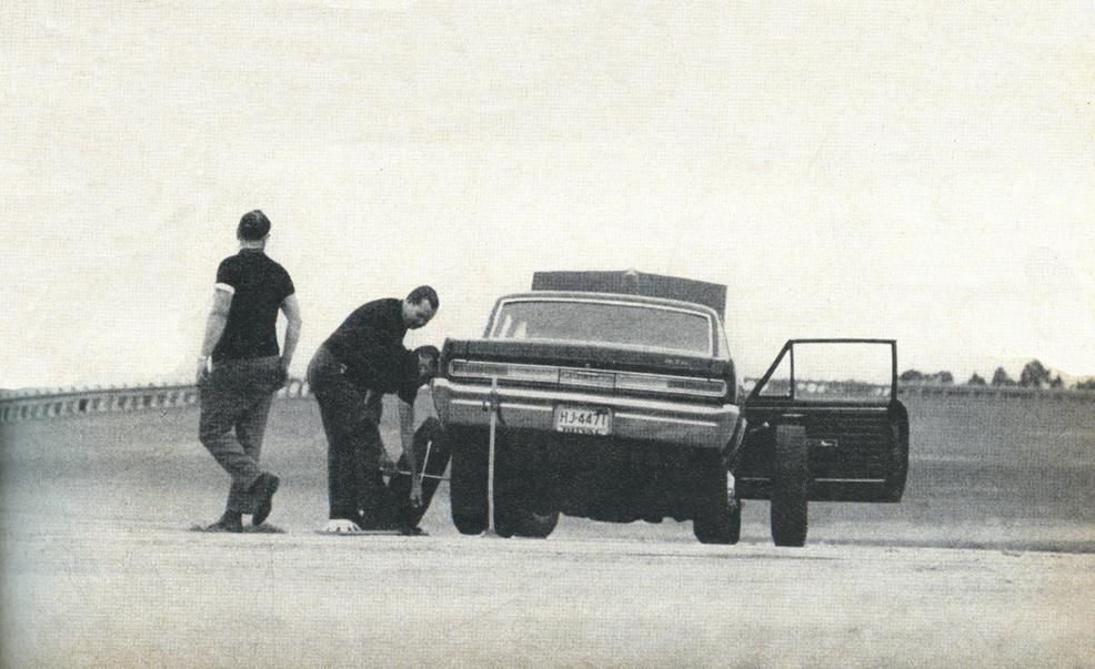 Teste da Car and Driver de 1964 (Car and Driver)