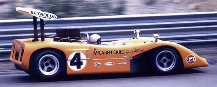 Bruce McLaren e seu M8B
