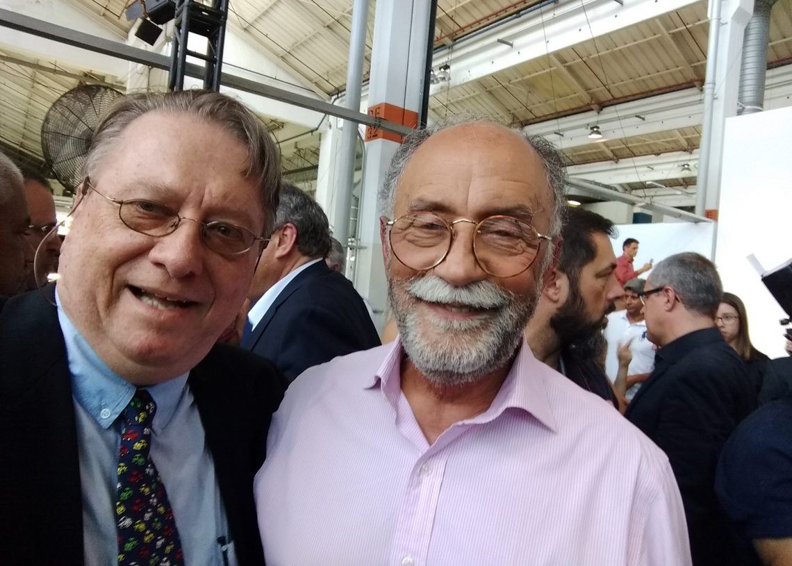 Eu e o amigo de longa data Roberto Nasser, colunista do AE