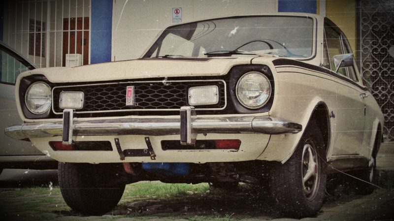 Meu “ex-Corcel” GT 1975, esse modelo é considerado mais “bonitinho”, mas em conforto – para o meu gosto – perde bem para a carroceria de 1978 a 1986 Foto: autor)