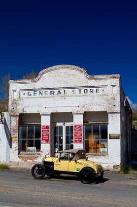 Uma das lojas que fecharam há décadas na Lincoln Highway, depois da abertura das rodovias interestaduais. Esta é em Eureka, Nevada, cidade com 400 habitantes