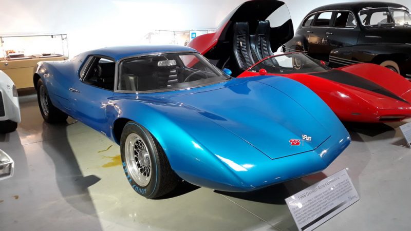 Astro II de 1968, mais convencional que os "irmãos", foi um estudo de motor central-traseiro que poderia ter se tornado um Corvette