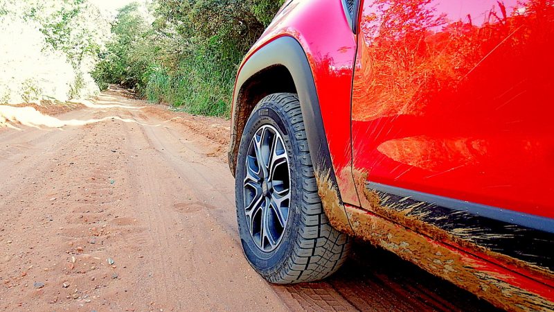 Pneus Scorpion ATR são boa escolha, mas pneus de asfalto seriam bem-vindos no uso "civil"