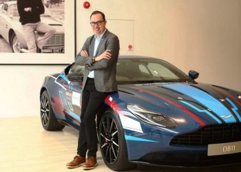 Fotos: Divulgação Aston Martin e Dacia