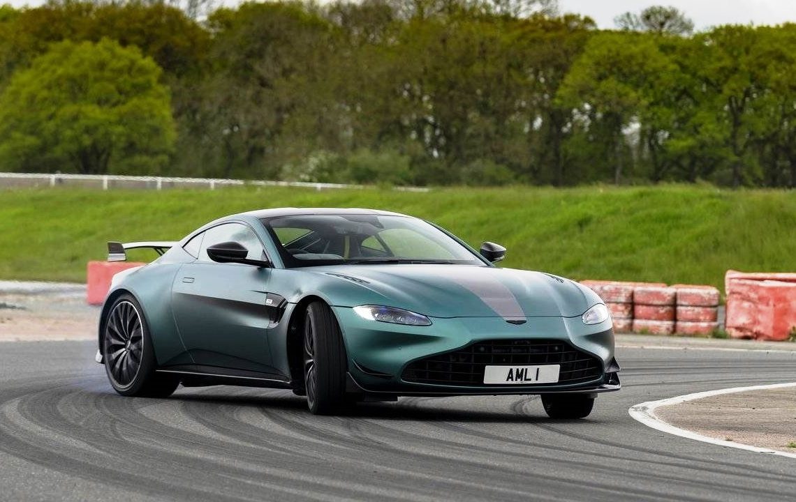 Fotos: Divulgação Aston Martin