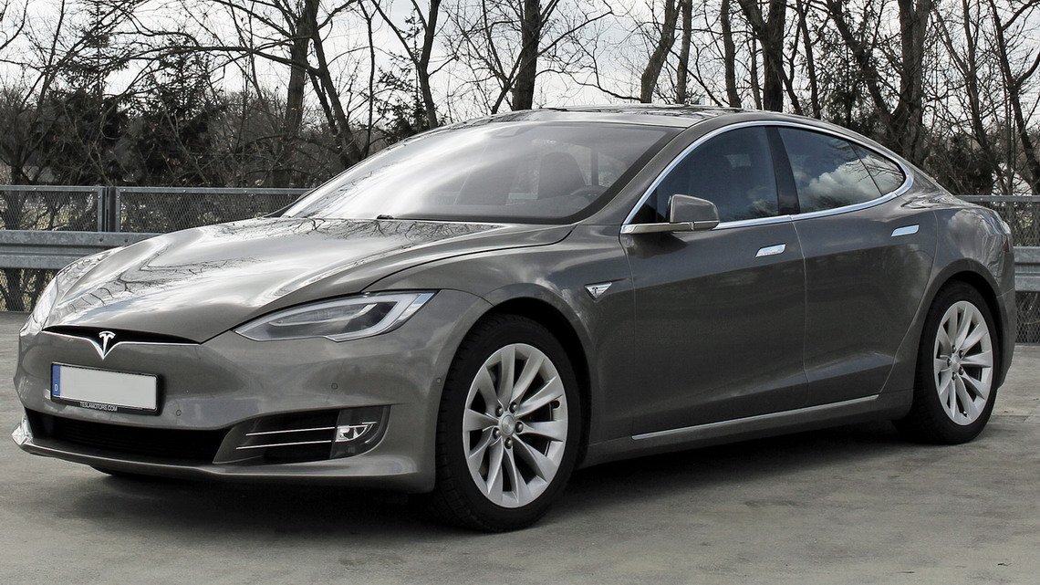 Tesla model S (Foto ilustrativa, pt.m.wikipedia.org)