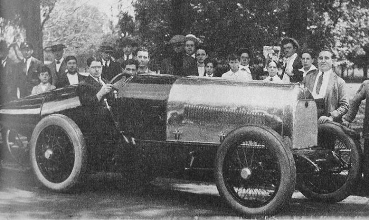 O "Racer" de Cesar Castano (Foto: autohistoria.com.ar