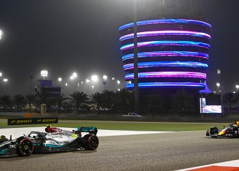 Apesar dos resultados dos testes pré-temporada, a luta entre Mercedes e Red Bull deve ser a atração maior de 2022 (Foto: Pirelli)