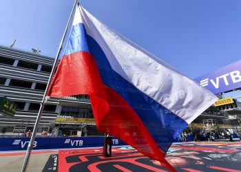 Bandeira russa (Foto: autosport.co.uk)