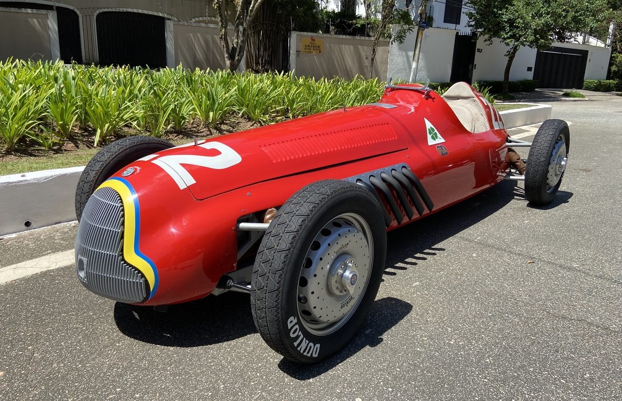 Das pistas às ruas: carros de corrida antigos com versões de passeio!