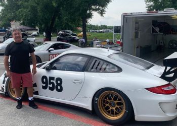 Luís Fernando Silva Pinto e seu Porsche 911 GT3 (Foto: PCA)