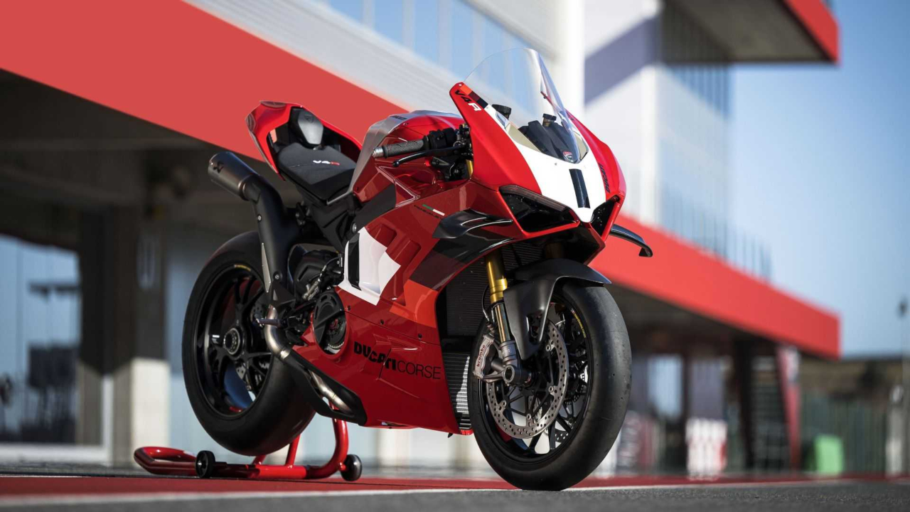 Foguete em duas rodas: chega a Ducati Panigale V4R