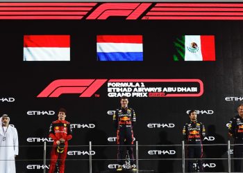 Resultado de Abu Dhabi reflete resultado do campeonato: Leclerc, segundo e vice; Verstappen, vencedor e campeão; Pérez terceiro em ambos (Red Bull)