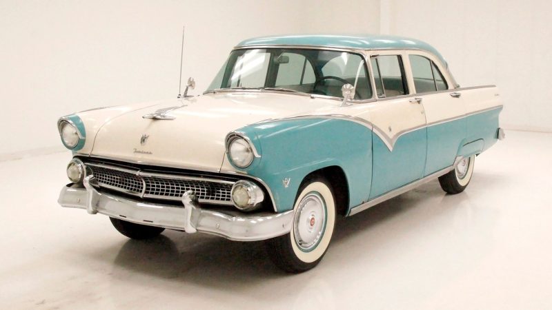 Ford Fairlane sedã 1955 (Foto: Google Imagens)