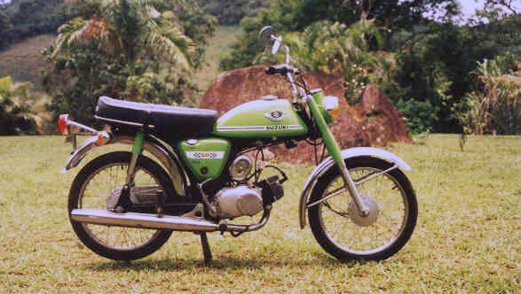 Suzuki A50 II 1974 (Foto: mototosantigas.com.br)