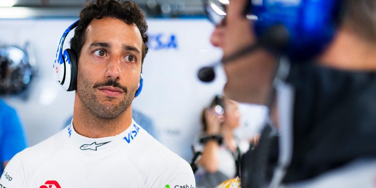 Daniel Ricciardo periga ficar fora da F-' (Foto: Red Bull)