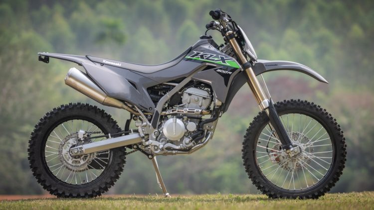 Kawasaki KLX 300R (Foto: divulgação Kawasaki)