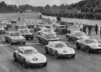 Agosto de 1967, autódromo de Buenos Aires: a estreia do Liebre II (foto:: solotc.com.ar)