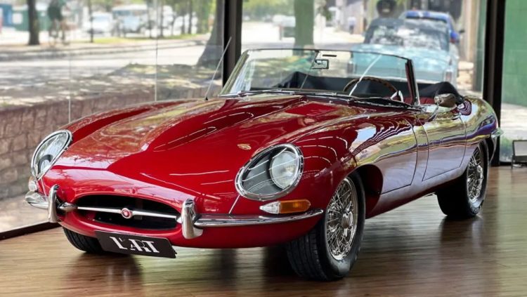 Jaguar E-Type (Foto: lartbr.com.br