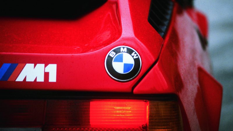 O LOGO DA BMW M