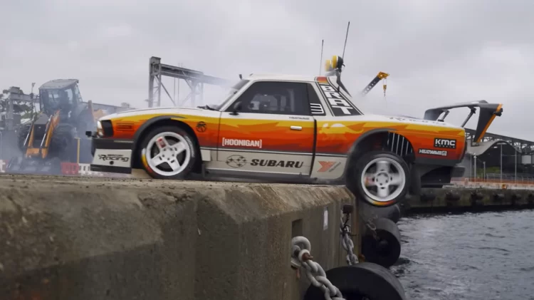 Imagens: reprodução vídeos