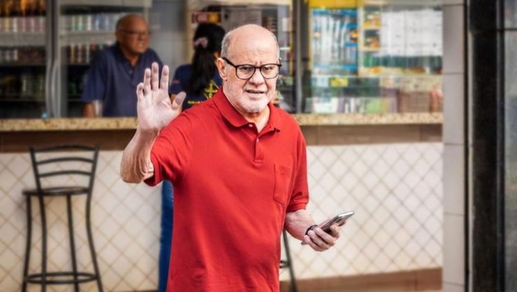 Aceno de Orestinho que mais parece dizer adeus (foto: Max Galão/Tribuna de Ribeirão)