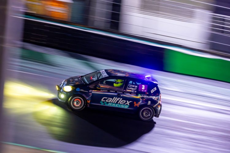 Ao todo o Up! TSI da Callflex percorreu 252 voltas no circuito de Interlagos durante a prova. (Foto:Edmar Salguero Jr.)