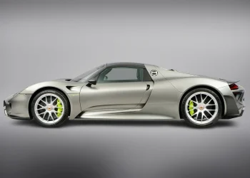 Porsche 918, o início da arquitetura elétrica de 800V (foto: divulgação Porsche)