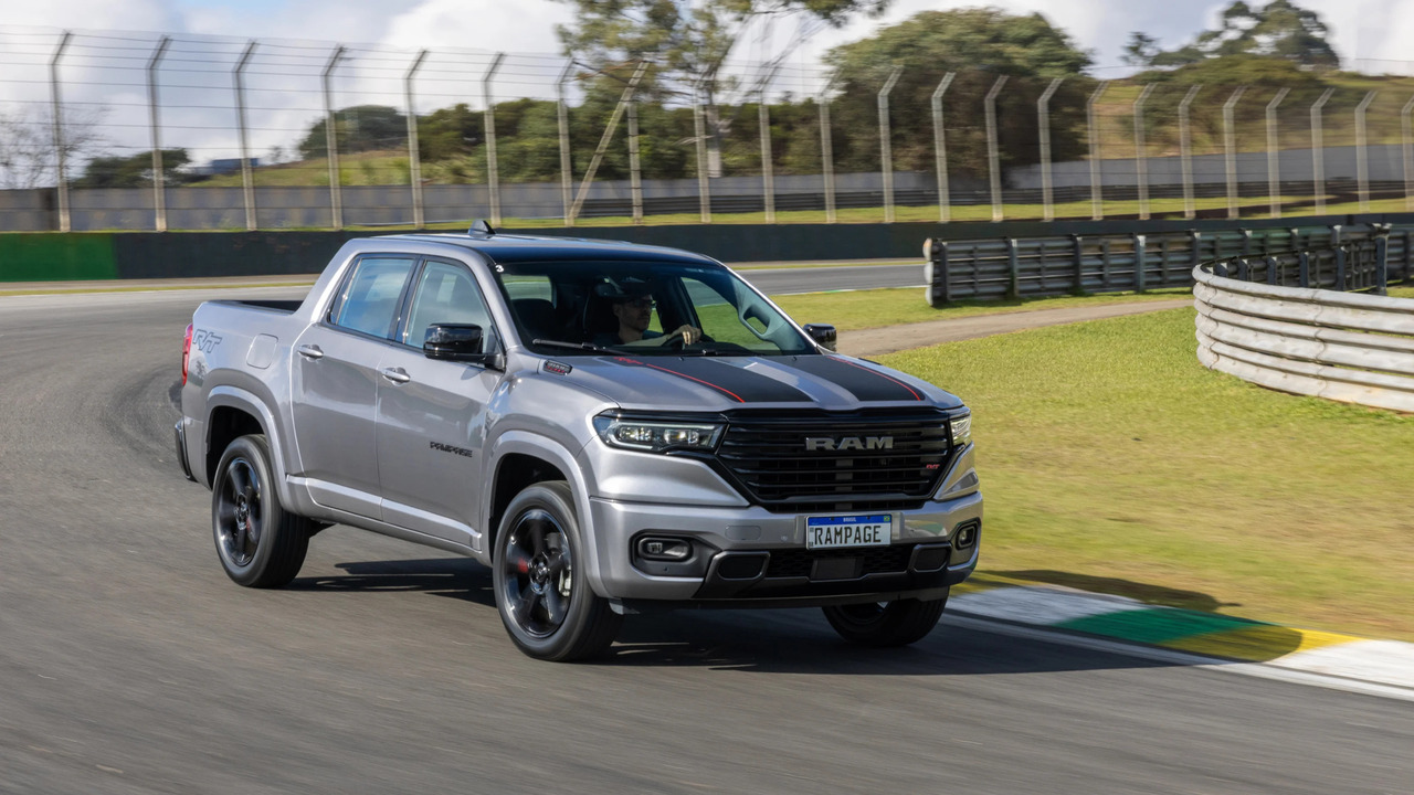 RAM RAMPAGE ESTREIA O MOTOR HURRICANE 4 FLEX