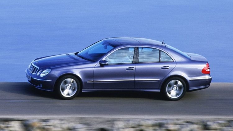Mercedes-Benz Classe E 2002 (Fotos desta matéria: divulgação) divulgação