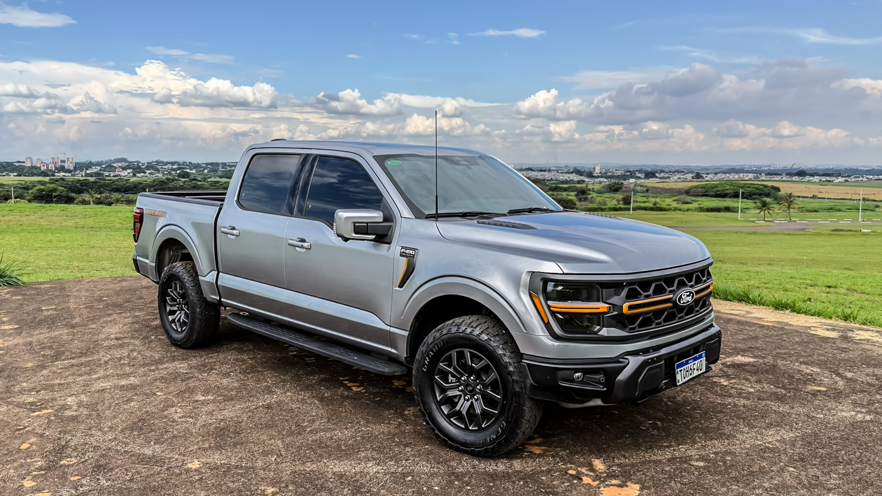 FORD F-150 TREMOR: FORÇA BRUTA COM REFINAMENTO INESPERADO PARA O USO