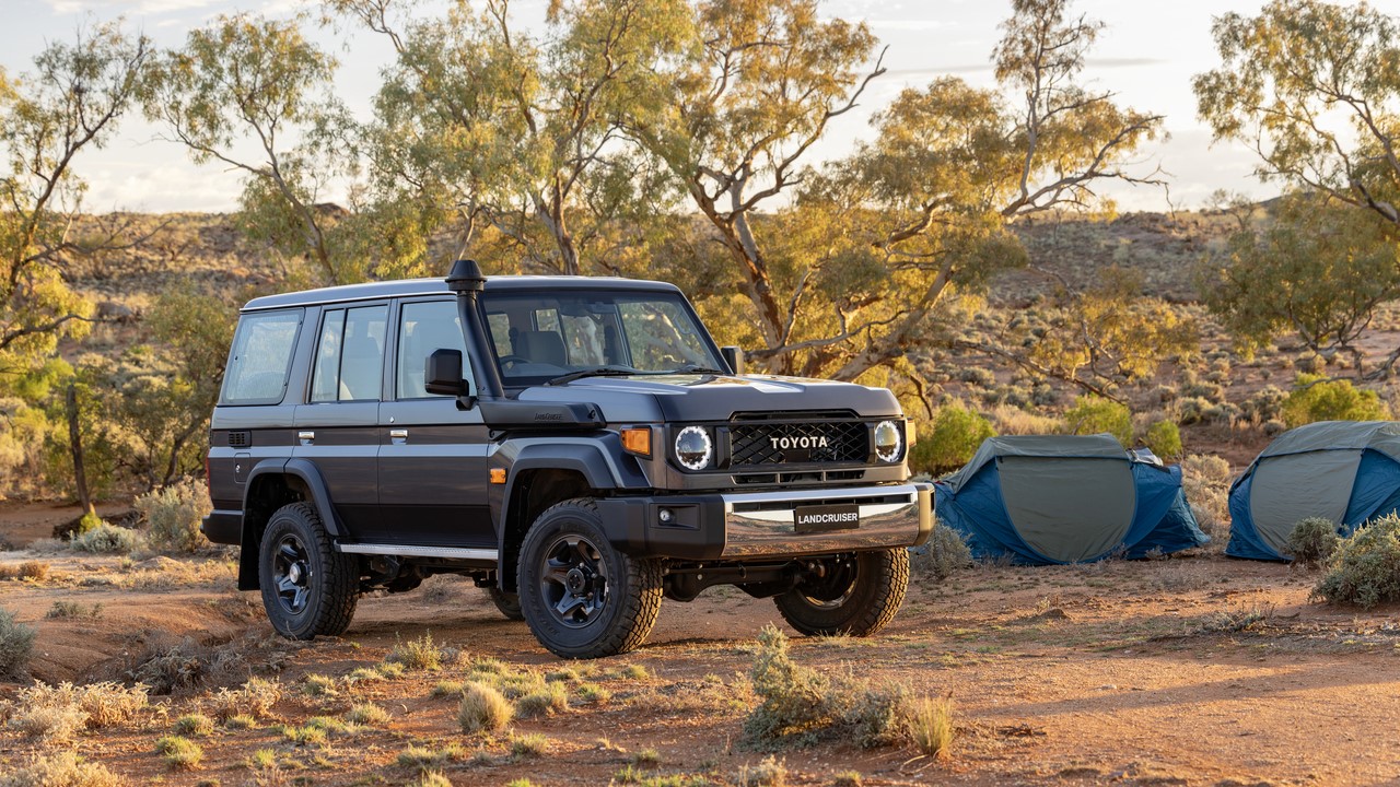 TOYOTA LAND CRUISER SÉRIE 70 RETORNA A AUSTRÁLIA COM CÂMBIO AUTOMÁTICO SOMENTE