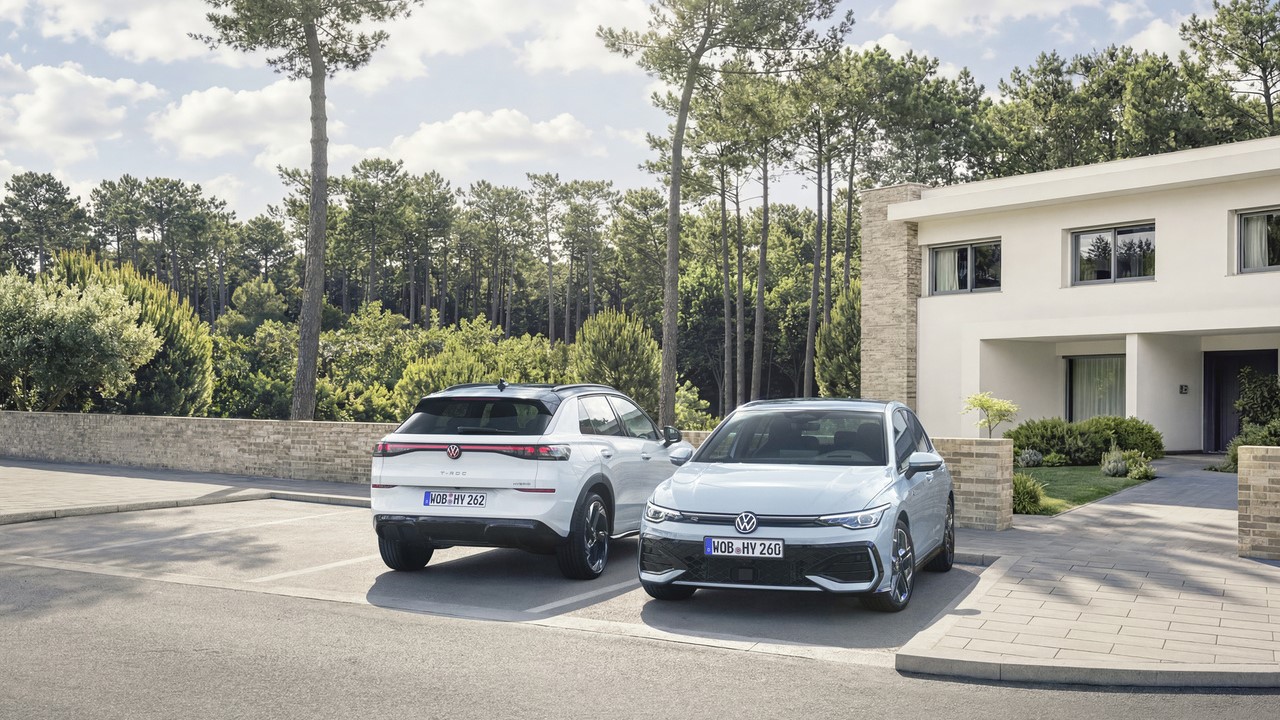 VOLKSWAGEN LANÇA NA ALEMANHA GOLF E T-ROC EM VERSÕES HÍBRIDAS HEV