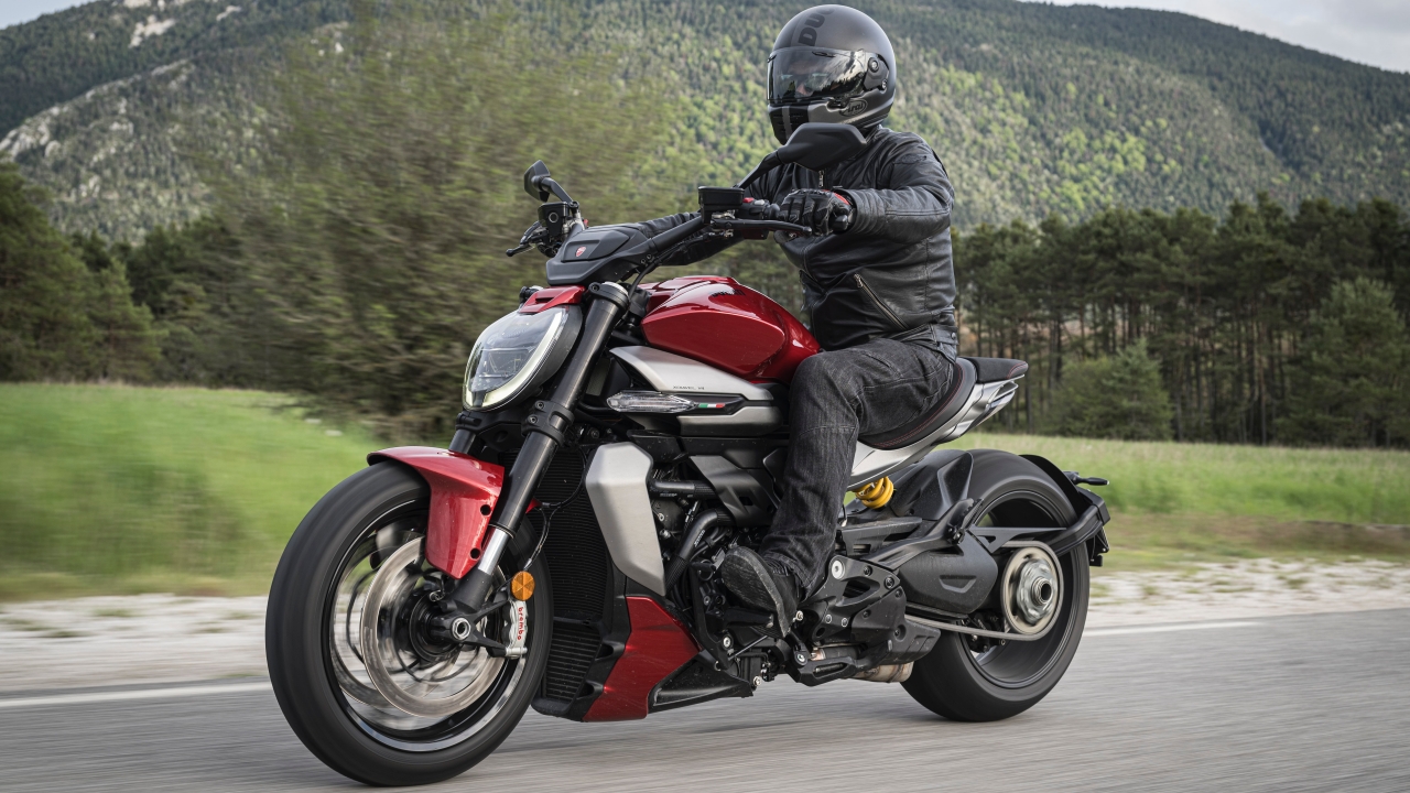 DUCATI MOSTROU SUA NOVA XDIAVEL