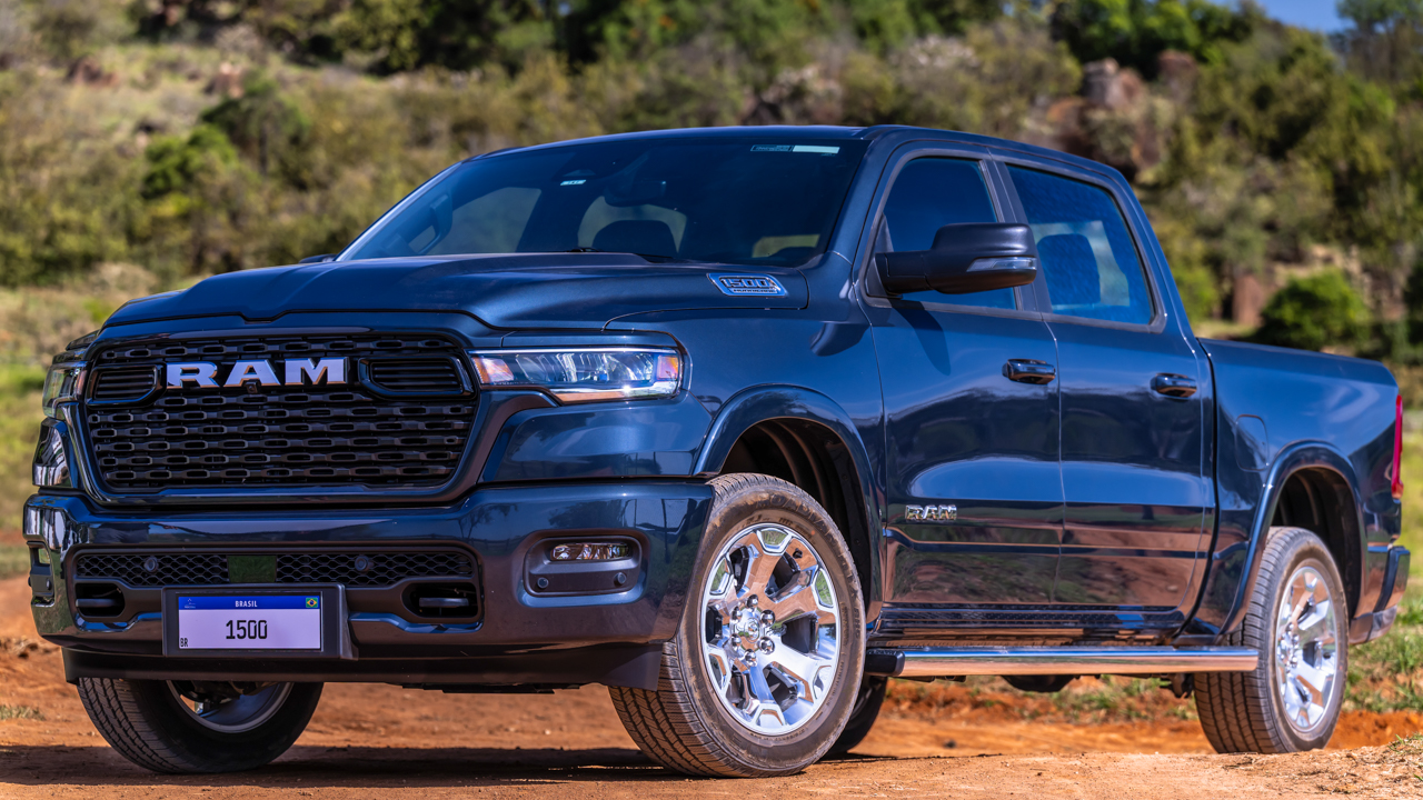 RAM 1500 BIG HORN: 426 cv PARA ABRIR UMA NOVA PORTA (COM VÍDEO)
