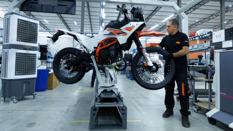 A nova fábrica deverá montar até 20 mil motocicletas por ano (Fotos: divulgação KTM)